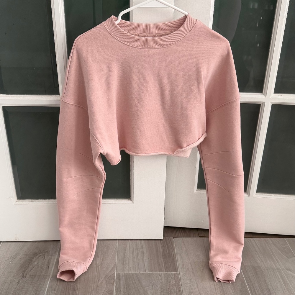 Alo Yoga cropped pink quartz sweatshirt